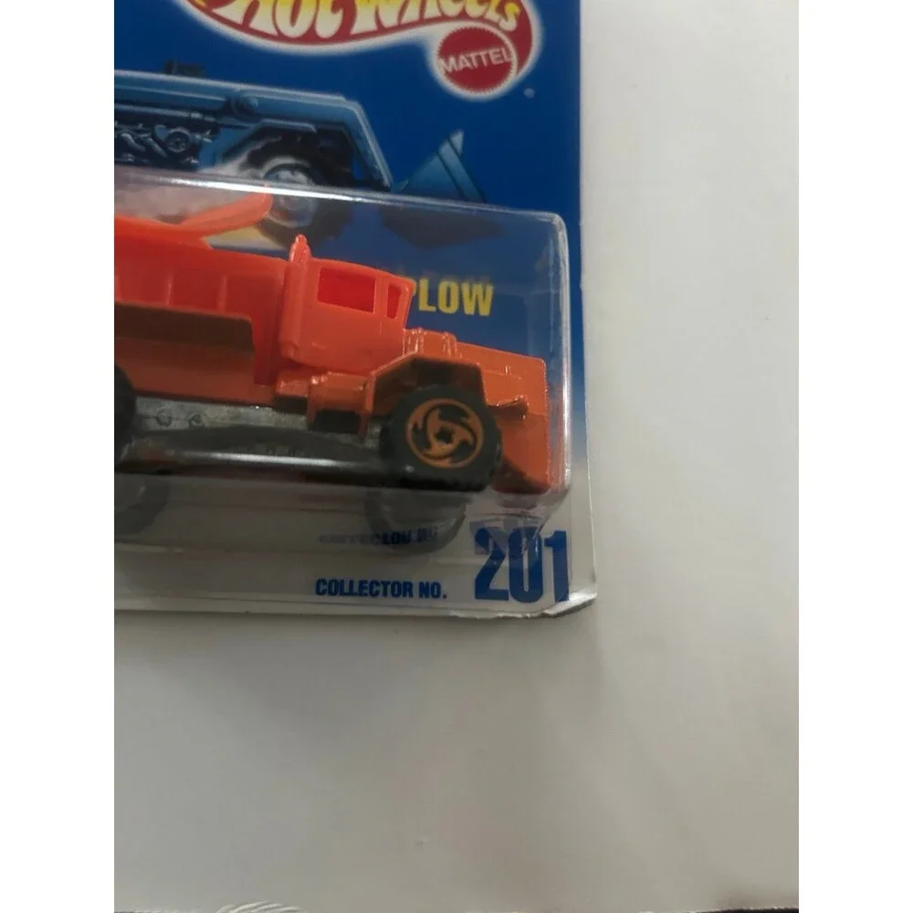 1991 Hot Wheels Oshkosh Snow Plow #2902 Malaysia #201 Workhorses Orange